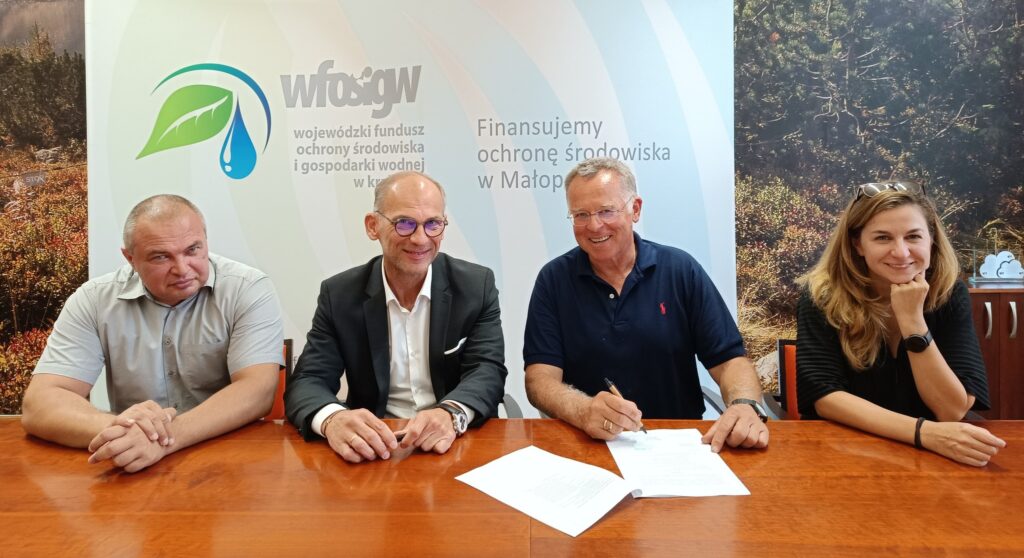Umowa pożyczki podpisana między reprezentantami Wojewódzkiego Funduszu Ochrony Środowiska i Gospodarki Wodnej w Krakowie a firmą Wielopole Spółka z ograniczoną odpowiedzialnością