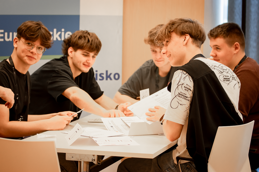 Kongres Energetyki Rozproszonej w Krakowie - energetyczny escape room dla młodzieży z Krzeszowic