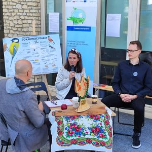 Doradca podczas panelu dyskusyjnego