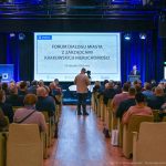 Grafika dekoracyjna dot. Forum Dialogu Miasta z zarządcami krakowskich nieruchomości