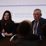 Grafika dekoracyjna dot. Forum Dialogu Miasta z zarządcami krakowskich nieruchomości