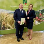 Grafika dekoracyjna dot. XXX Jubileuszowa Wojewódzka Konferencja Pszczelarska w Karniowicach