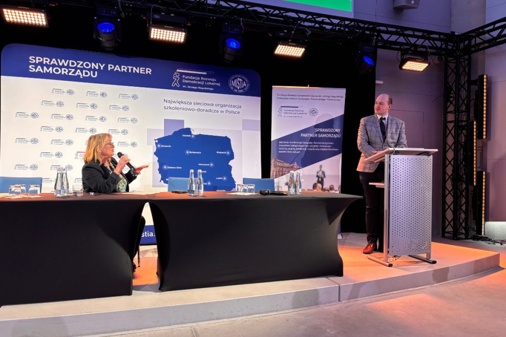 Wojewódzki Fundusz Ochrony Środowiska i Gospodarki Wodnej prezentował swoją ofertę pożyczek i dotacji w trakcie forum Forum Wójtów, Burmistrzów i Prezydentów Miast Małopolski z udziałem Wojewódzkiego Funduszu Ochrony Środowiska i Gospodarki Wodnej w Krakowie