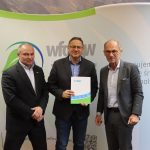 Grafika dekoracyjna nt. Pożyczka dla spółki Infrastruktura Niepołomice
