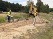 Grafika dekoracyjna dot. Ponad 613 tys. zł na rozwój infrastruktury wodno-kanalizacyjnej w gminie Niepołomic